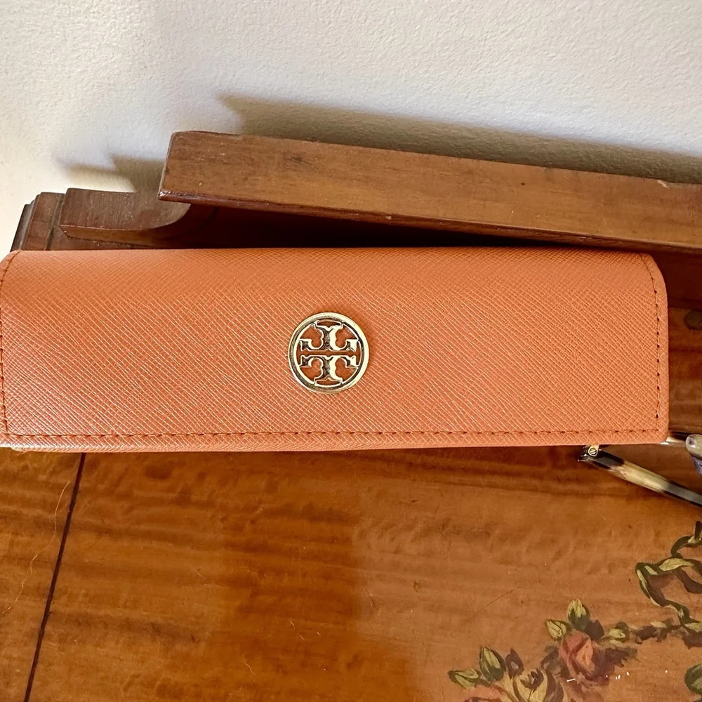 Tory Burch Tortoiseshell Women Eyeglass Frames And Case - Picture 7 of 8